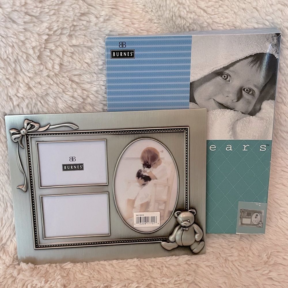 NIB Bear and Bow 3 Section Baby Frame